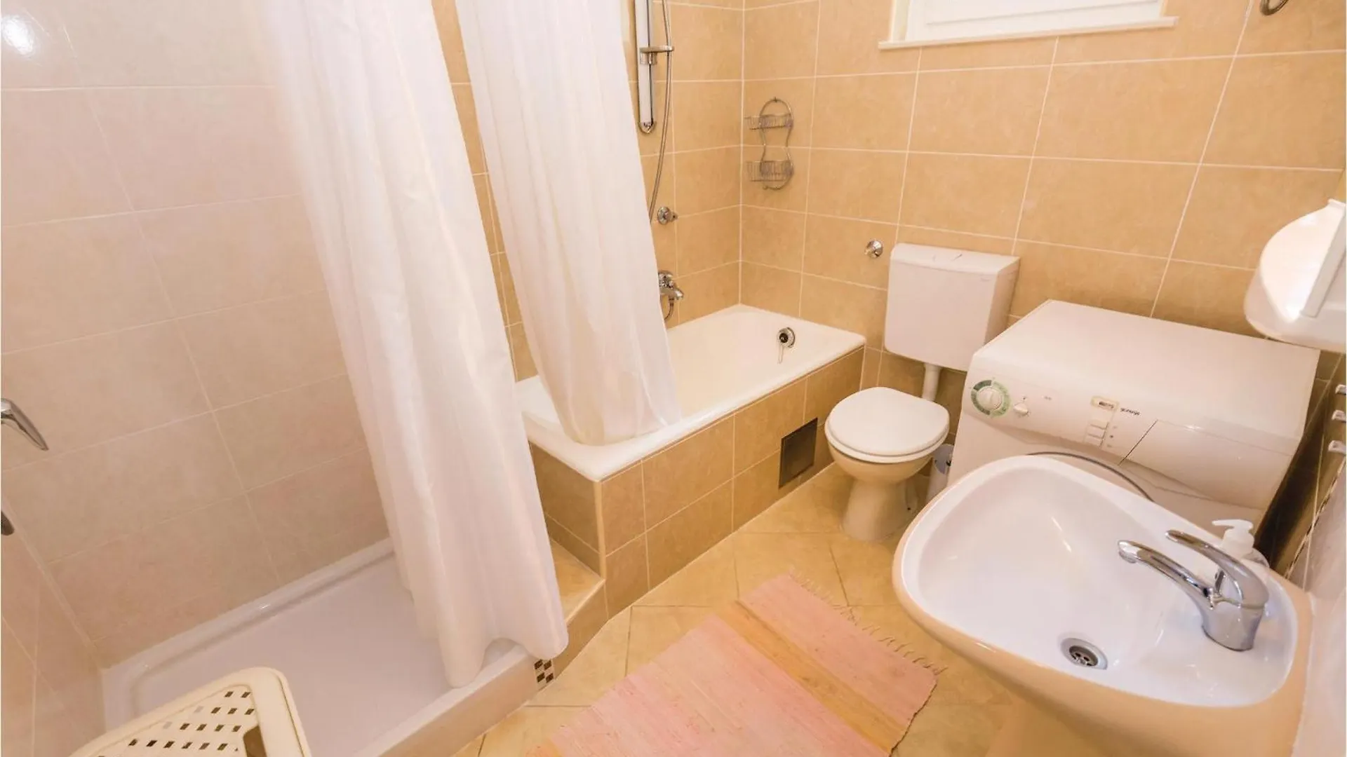 Lovely Home In Klenovica With Kitchen 0*,  クロアチア