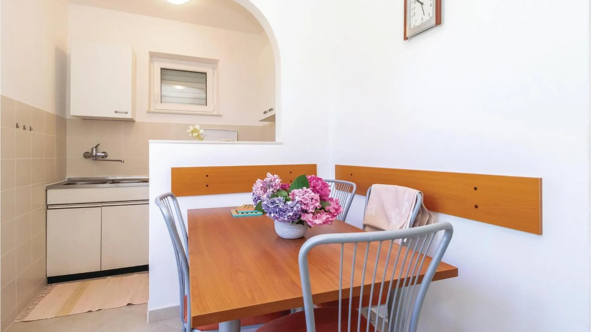 Lovely Home In Klenovica With Kitchen 0*,
