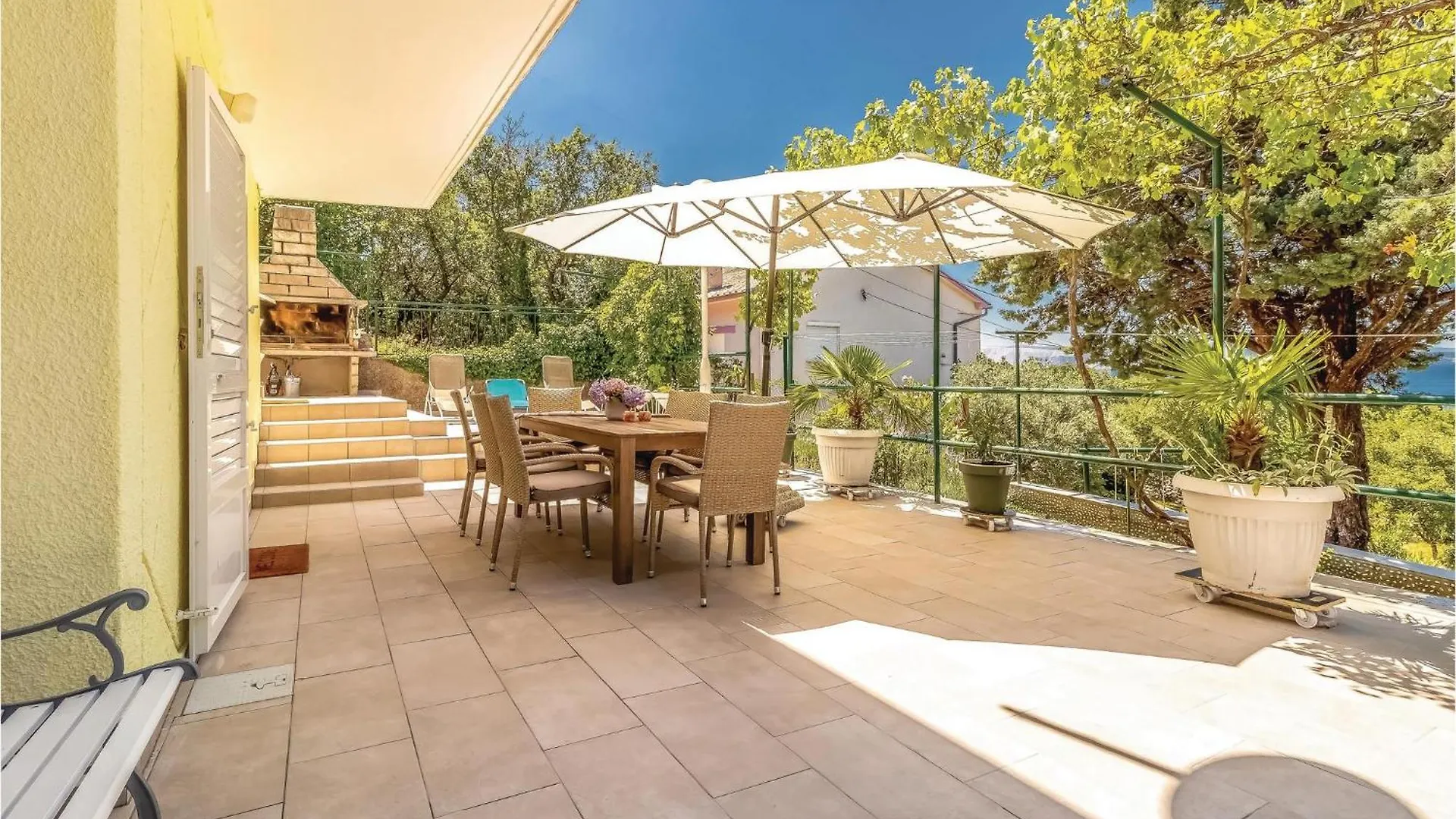Lovely Home In Klenovica With Kitchen