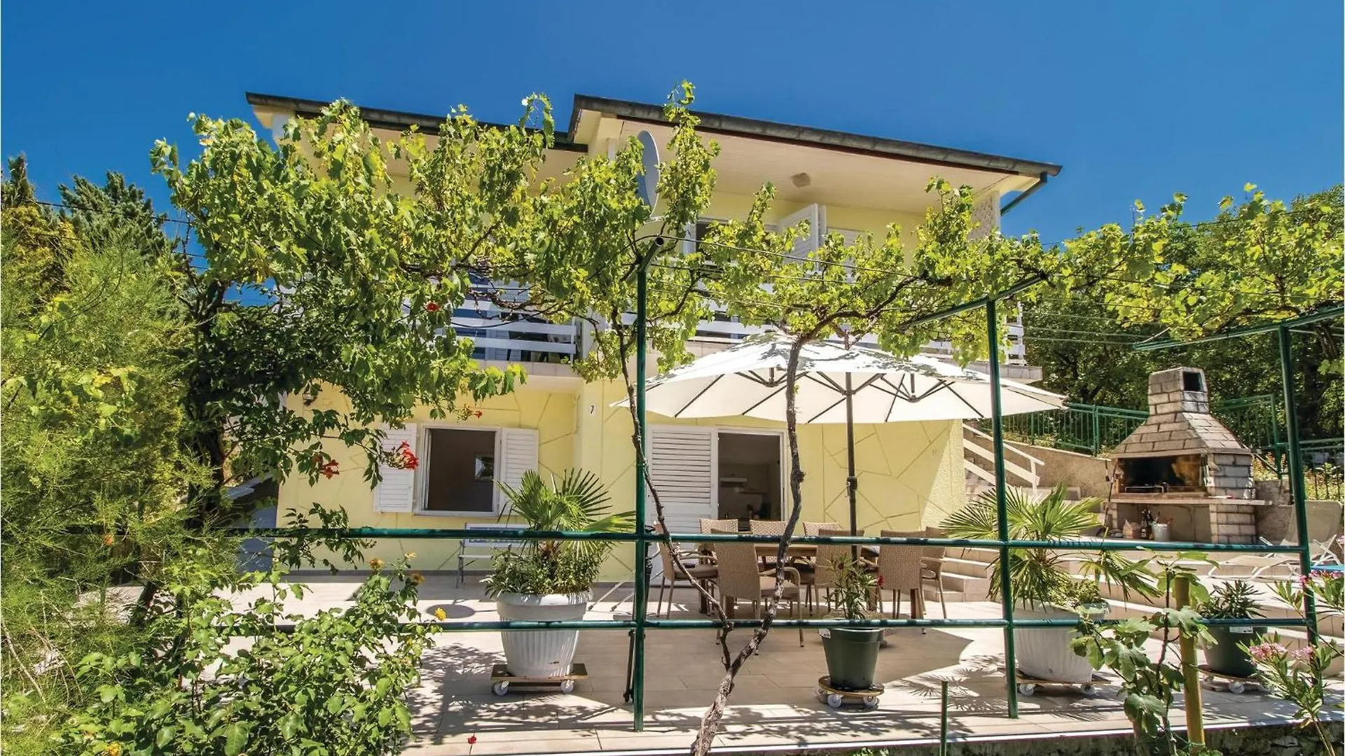 Lovely Home In Klenovica With Kitchen 0*,